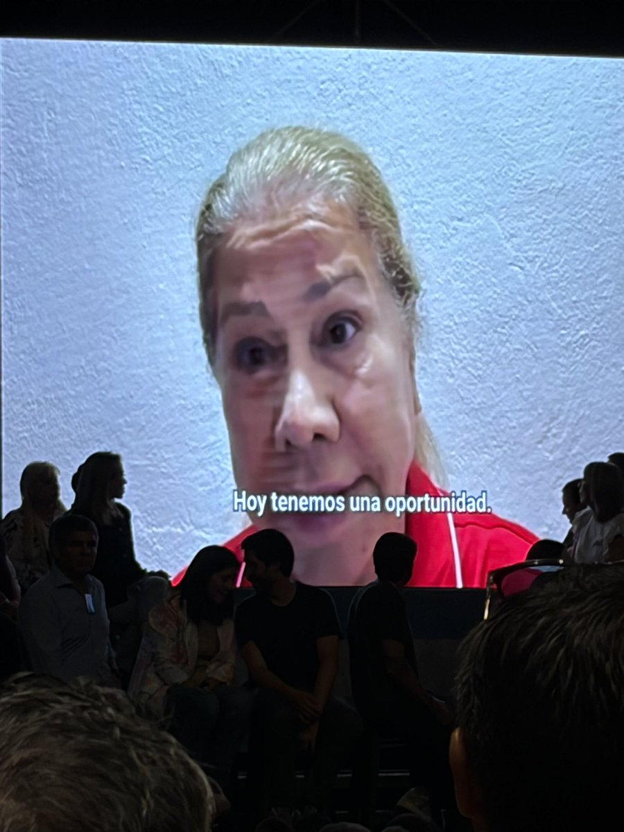 Poli Sabatés tweet media