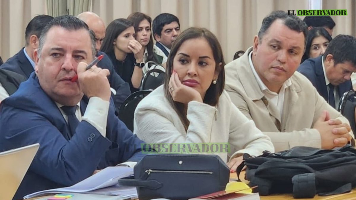 El Observador tweet media