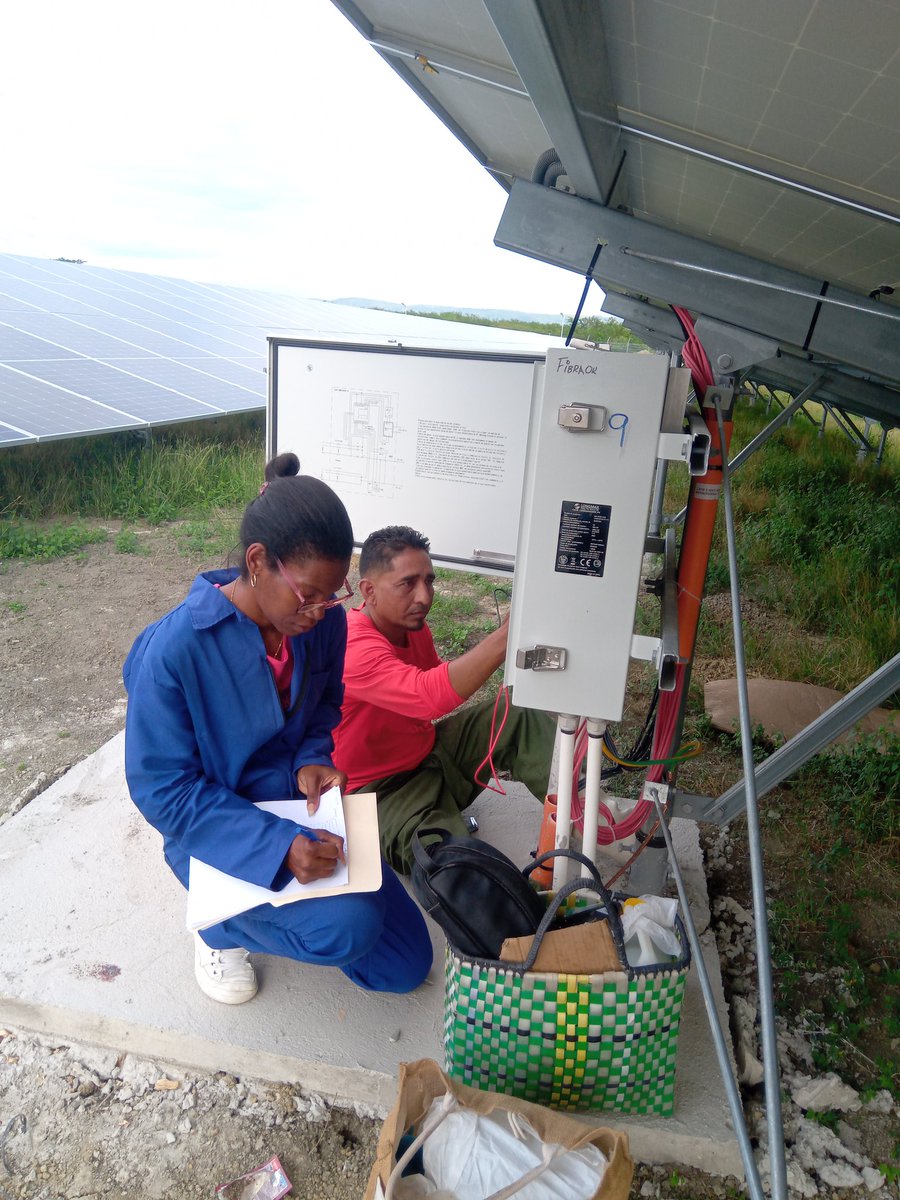 Jack3W3ro's tweet photo. @FCopextelGtmo trabaja en la certificación de las cajas concentradoras del #ParqueSolar #ElAlgarrobo, garantizando el cumplimiento de normas internacionales para sistemas de baja tensión y componentes fotovoltaicos. #ConectandoSoluciones ☀️⚡ https://t.co/LqlQM3ixYF