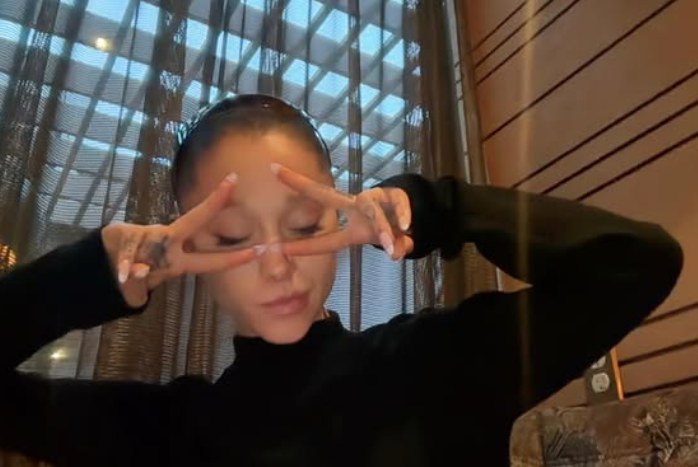 Ariana Grande Numbers 🫧 tweet media