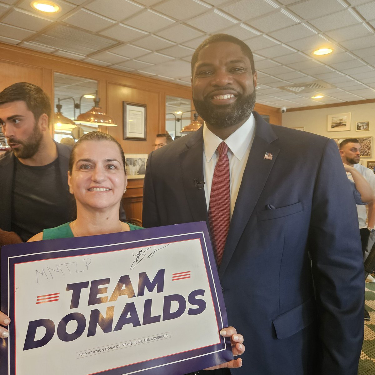 Johnna AR-INTL.com tweet media