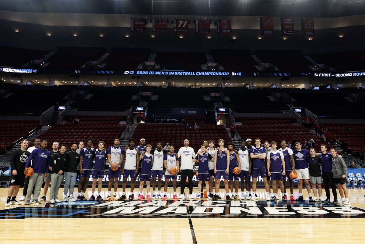 HPU Men's Basketball tweet media