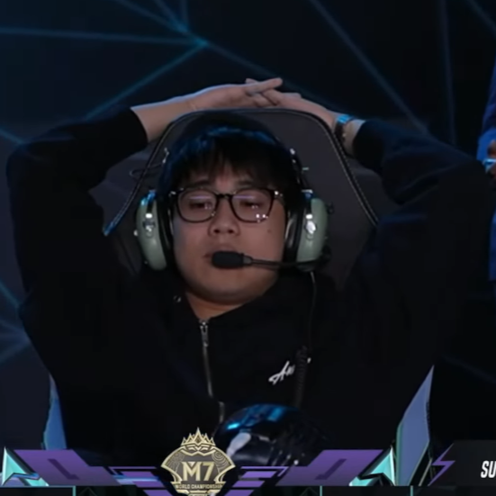 Fer_Lim08's tweet photo. Name: Edward Jay "Mr. Consistent" Dapadap
Role: Aurora EXP Laner
Status: S17 Ready
1 Day until Mr. Consistent dominates the Land of Dawn
@Edwardzy1
#MPLS17 #AuroraGamingPH https://t.co/gd9Rqs39sb