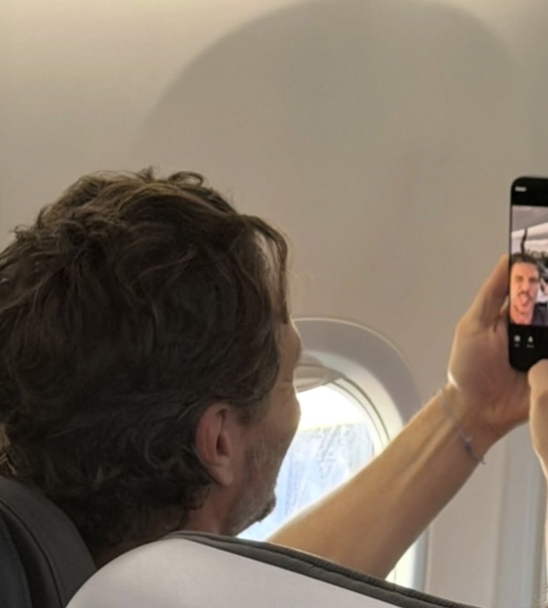 Pedro Pascal Daily tweet media