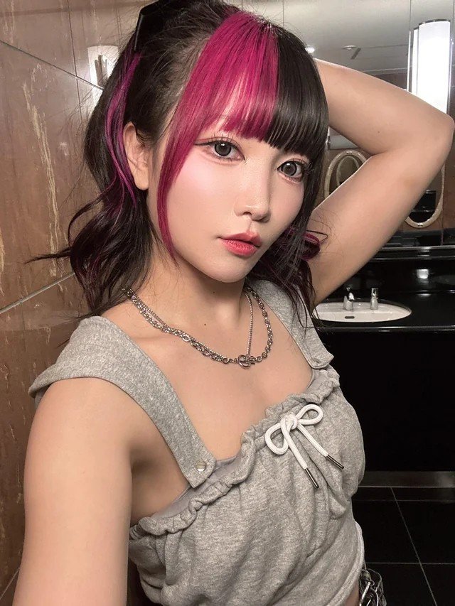 𝐒𝐔𝐑𝐑𝐄𝐀𝐋 𝐒𝐇𝐀𝐃𝐎𝐖. tweet media