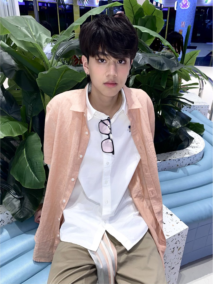SoleUTrainee's tweet photo. 🧡🕶️ Milan

#milannadech #RobinsonSummerFest
#BuildingA #soleutrainee #soleuenttalent https://t.co/Xyf4iLaRBe