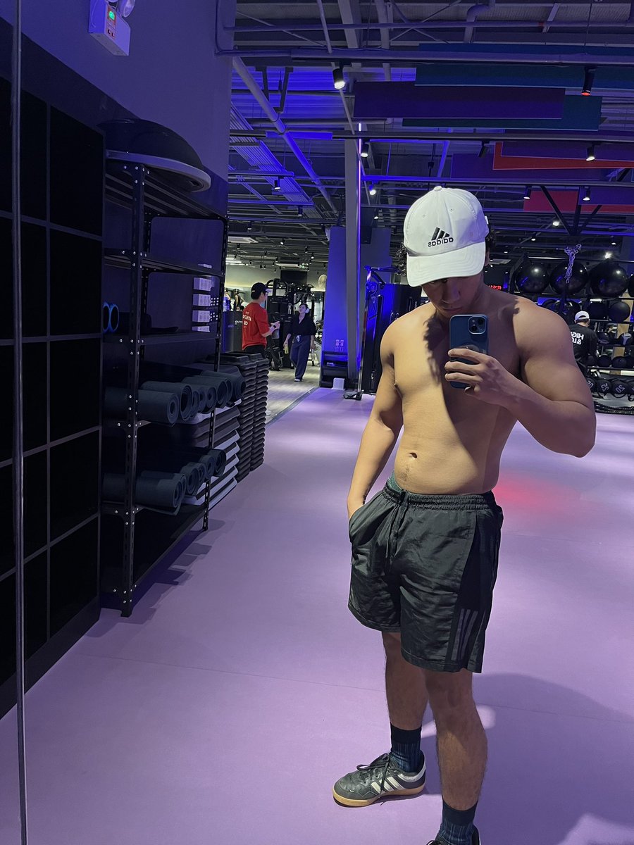 diriangenpowell tweet media