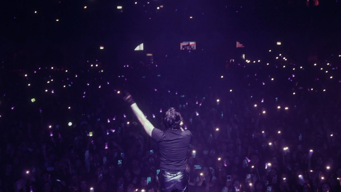 L :) Ms. Insanity tweet media