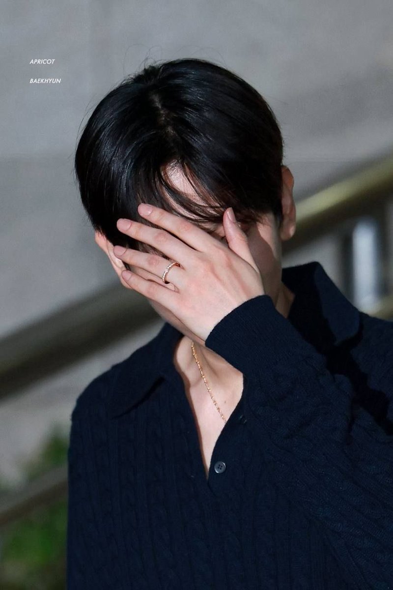 kyoonghyun__456's tweet photo. 손 한 번만 잡아보고싶다 https://t.co/lp3rOOxqyH