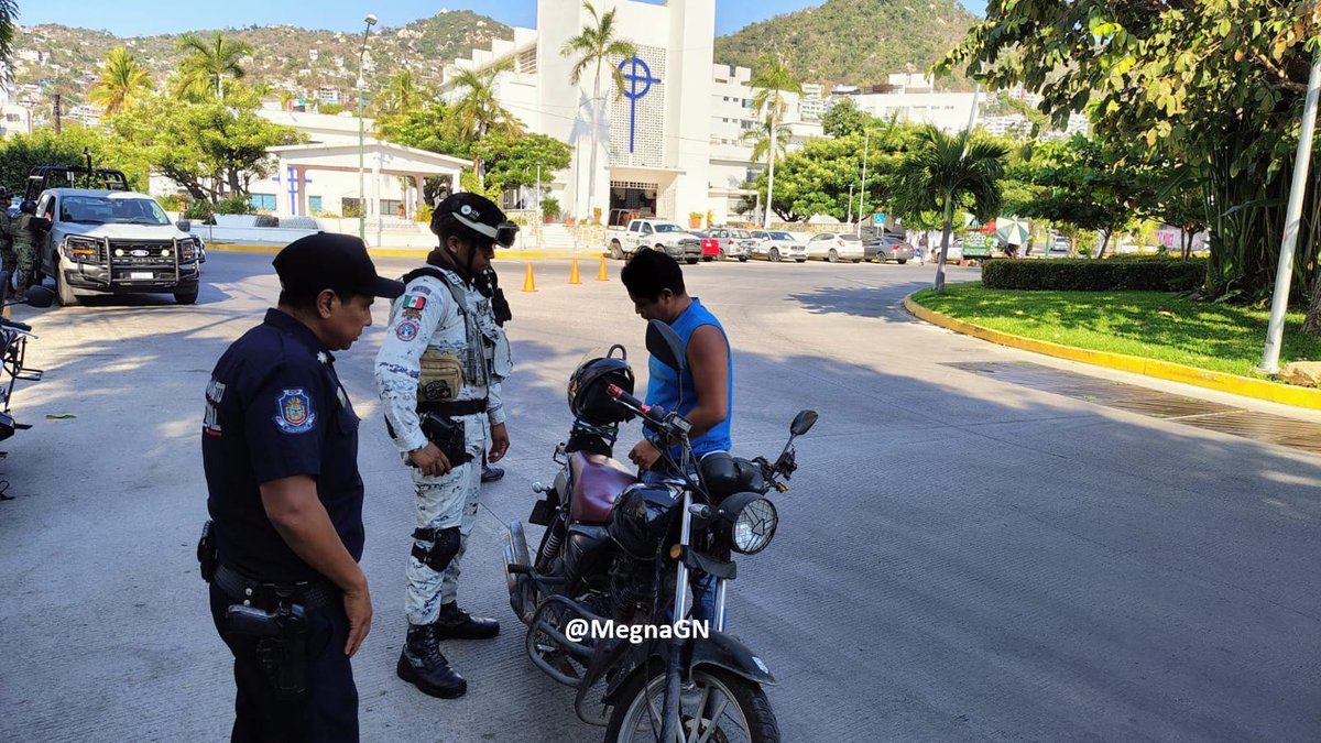 EscudoMegna's tweet photo. La seguridad no es esfuerzo de uno solo, sino el resultado de una estrategia compartida. En Acapulco, la Guardia Nacional suma capacidades con los tres niveles de gobierno para blindar el puerto.
#guardianacionalsiemprecontigo #Operativosinterinstitucionales #Megna https://t.co/FApCaVwB8t