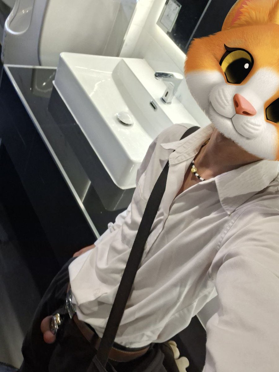 M.MARK 56 tweet media