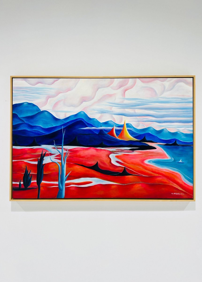 martaarzolopez1's tweet image. "Wandering through the gallery’s quiet corridors—light slants on a canvas, brushstrokes whisper stories. Art doesn’t shout; it breathes.  #ArtMoments #QuietWonder"