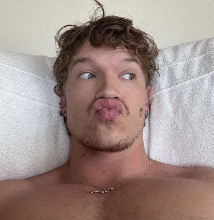 daily connor storrie tweet media