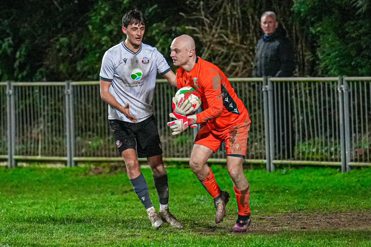 dylanevans.photos tweet media