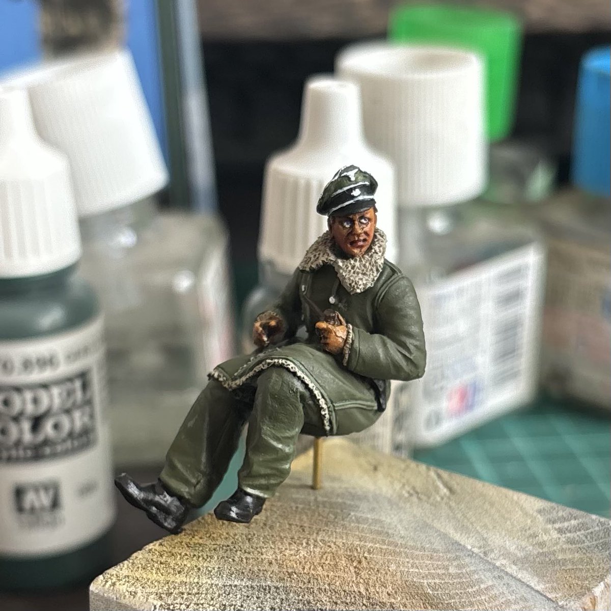 2年前に作ったフィギュアを塗り直した。絶対今の方が上手い