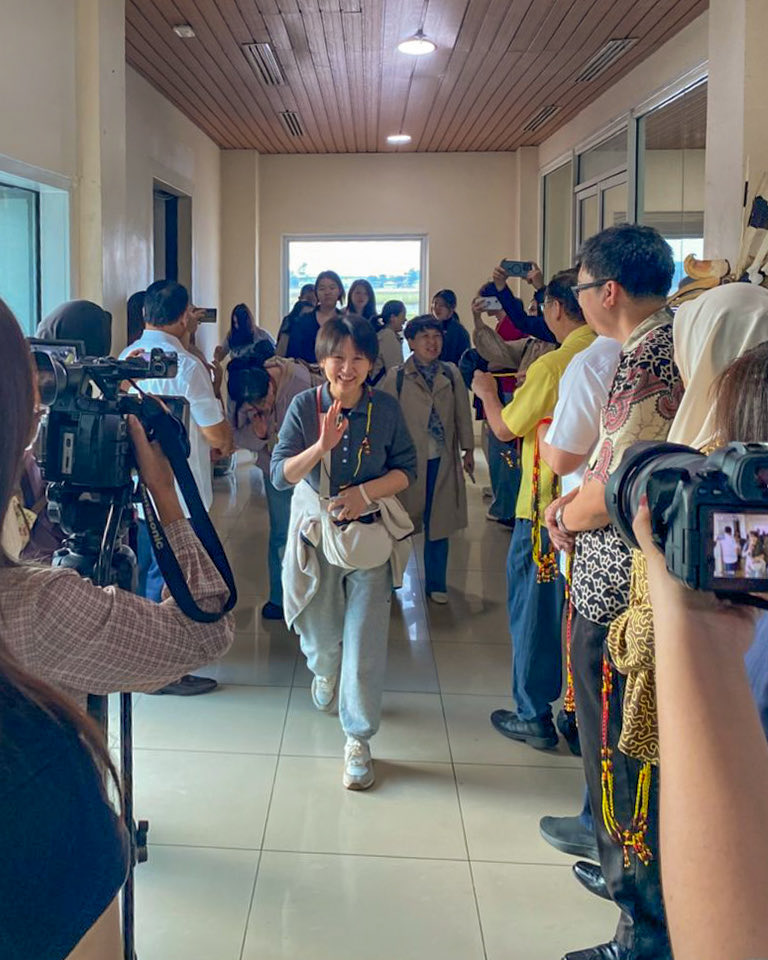 MY_Airports's tweet photo. Batik Air (OD) now flies between Guangzhou (CAN) and Kuching International Airport (KCH) twice weekly ✈️, opening up more opportunities to explore Sarawak’s rich culture, heritage, and vibrant food scene. #MYairlinesstories #KCH #BatikAir https://t.co/c4pyei4LqH