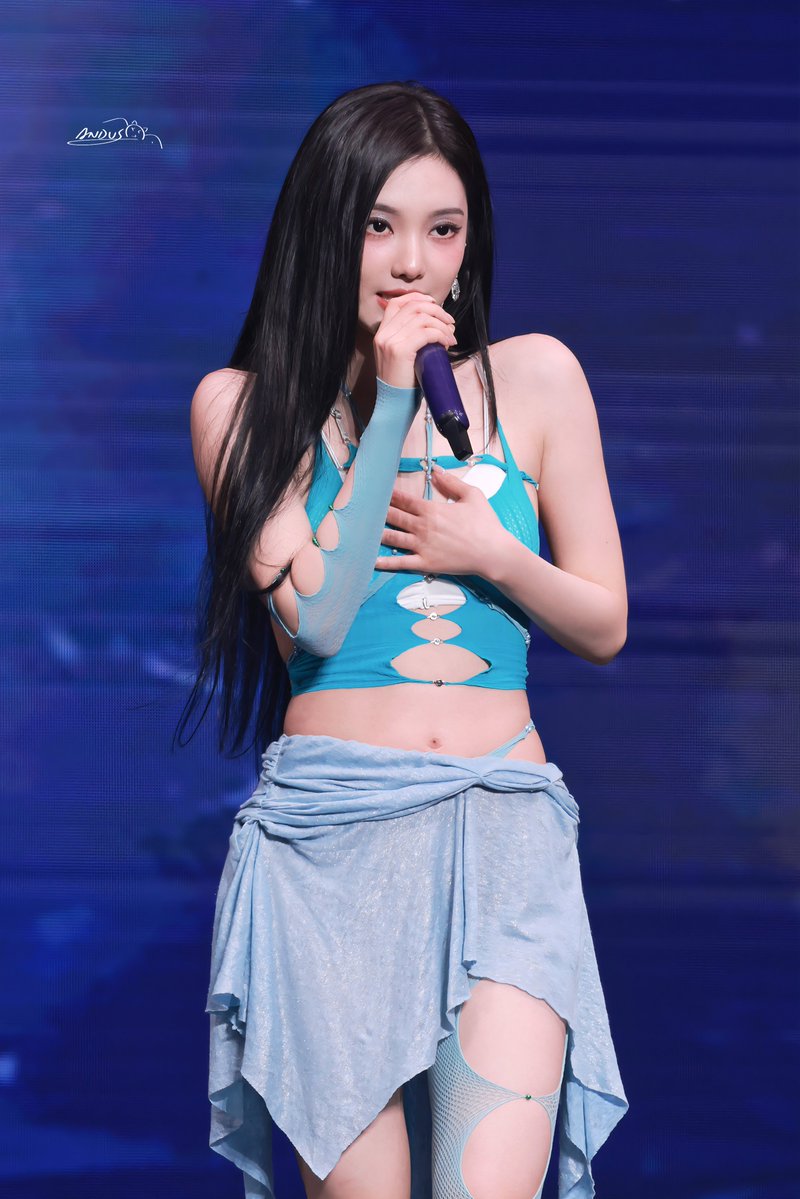 ⚝ Ningning (@hyejoou) on Twitter photo 