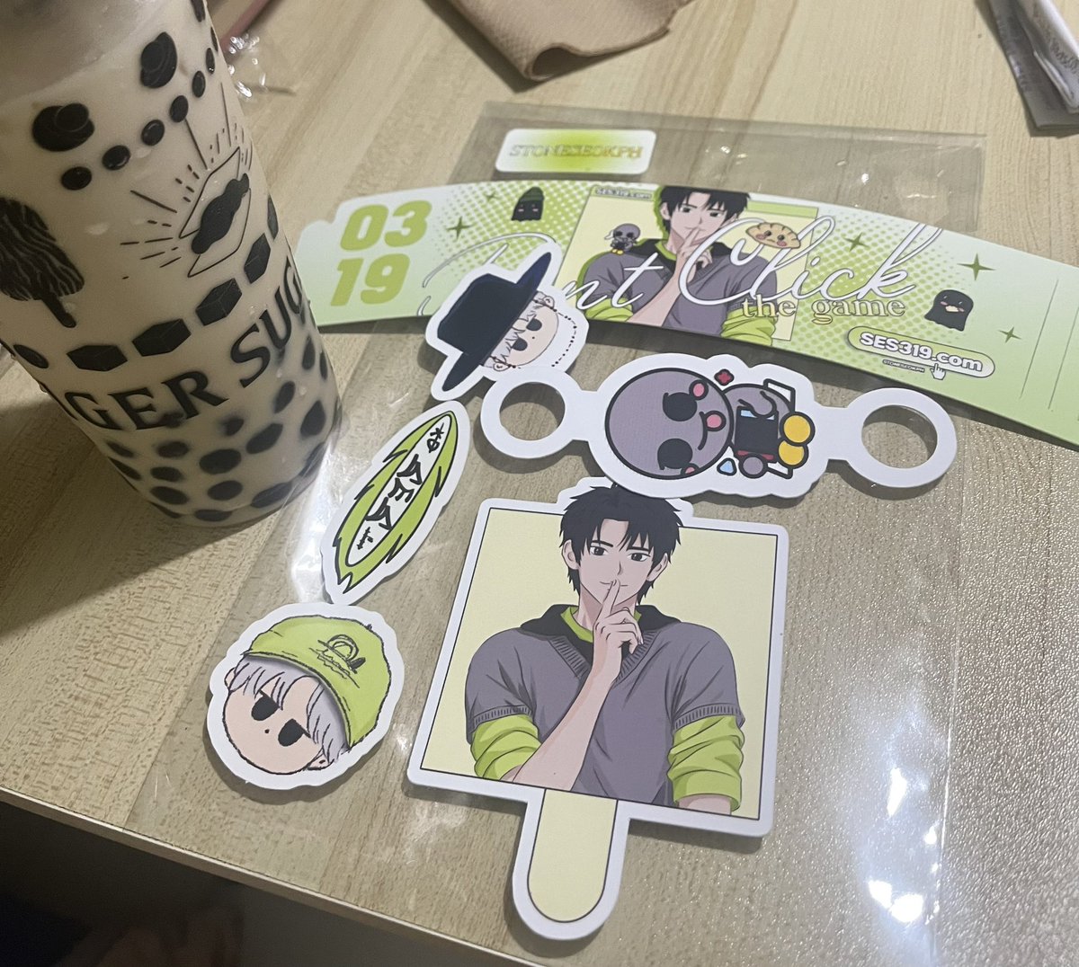 syongseokzip's tweet photo. yehey umabot pa kooo sa kit super pretty ng design ng kits ididisplay ko to sa table kooo @STONESEOKPH #ClickToUrHeart https://t.co/eFXuR7mEJC