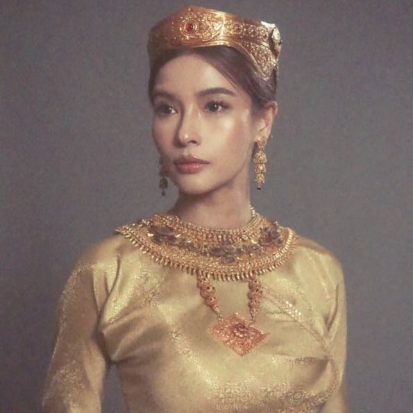 พระพี่นางสุพรรณกัลยา ผู้ที่ไม่เคยถูกเอ่ยพระนามในพงศาวดารไทย แต่กลับมีปรากฎในพงศาวดารของพม่าแทน‼️

นอกจากนี้เพราะ ดร.สุเนตร ชื่อ อะเมี้ยวโย่ง ถึงเป็นที่รู้จักและทำให้พระนางมีตัวตนในหน้าปวศ.มากกว่าจะเป็นตำนานหรือเรื่องเล่า 
(ปวศ.ขยันจะบันทึกแต่ผช.)

#จจมีเรื่องเล่า #หงสาวดี