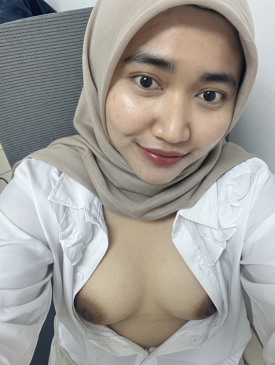 cabetwit3's tweet photo. @lililyx kangen di di pap gini sama kamu :( https://t.co/SLRgv3KMH5