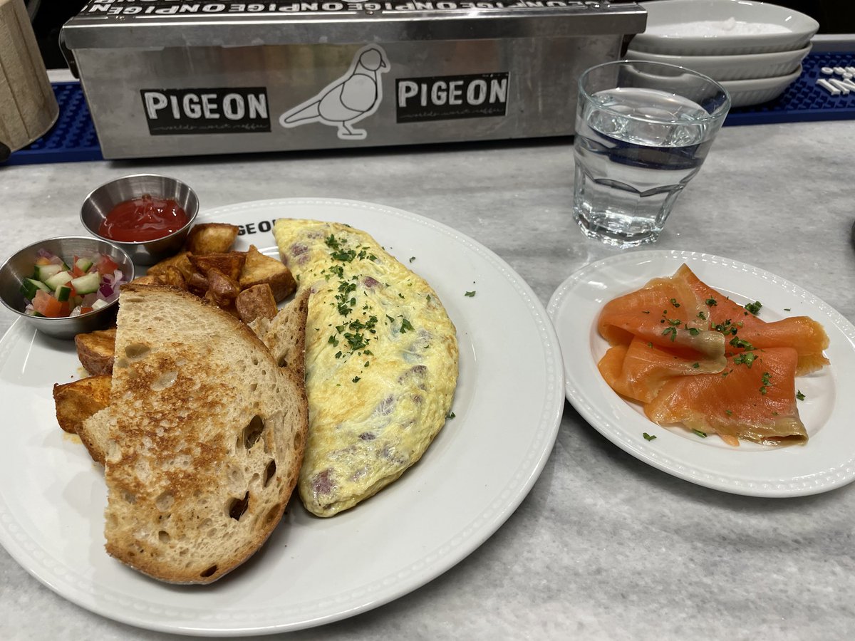 Ricky Buzz tweet media