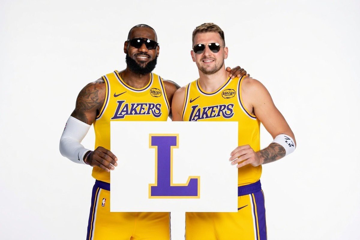 Showland Productions | Playlist Curator tweet media