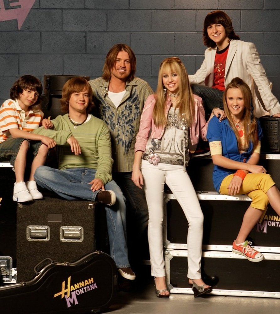 Miley Official tweet media