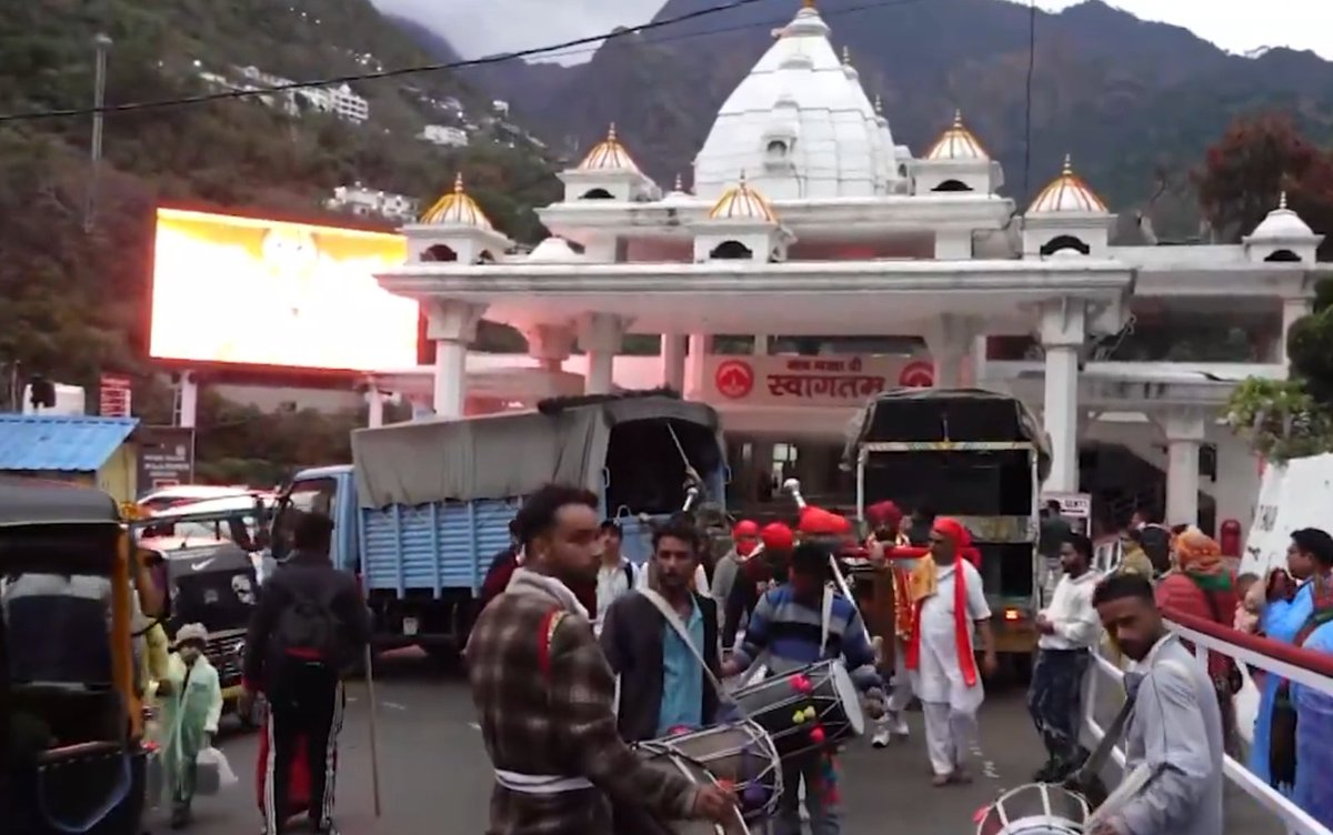 Daily Excelsior tweet media