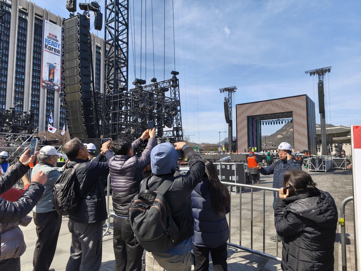 Raphael Rashid tweet media