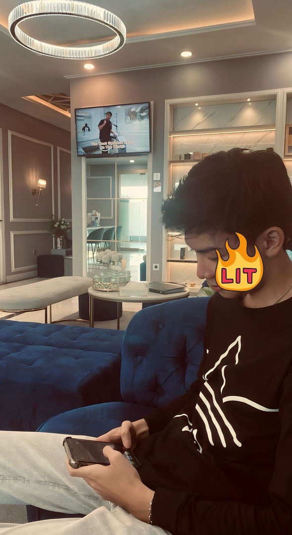 BUKAN BASE RATED tweet media