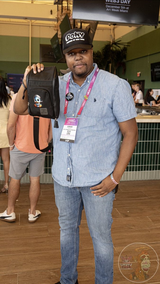 JAY - MadeByApes #00781-1-03883 tweet media