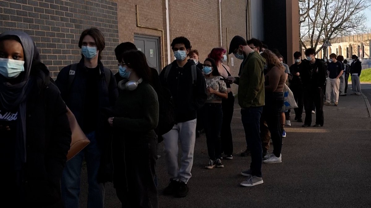映像：英南東部で「前例のない」髄膜炎集団感染、大学生ら2人死亡　ワクチン接種を開始
youtu.be/RtDGiryYf3Q