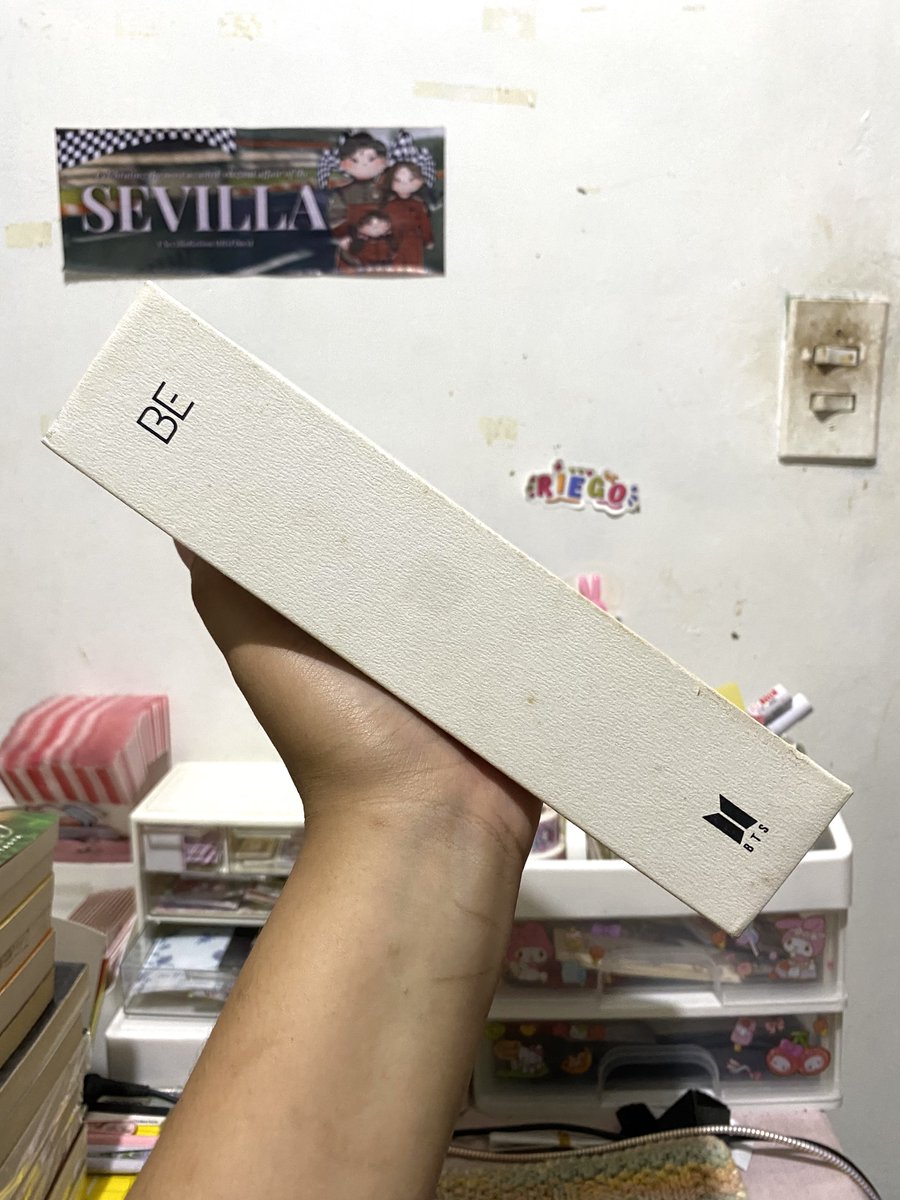 GGUKMYSTAR's tweet photo. BTS "BE DELUXED EDITION" OFFICIAL ALBUM

✅ with issue
✅ with minimal dumi sa front cover and spine
✅ complete set with official photocards and postcards 

PRICE: 1,599 https://t.co/bH9AWd4iTK