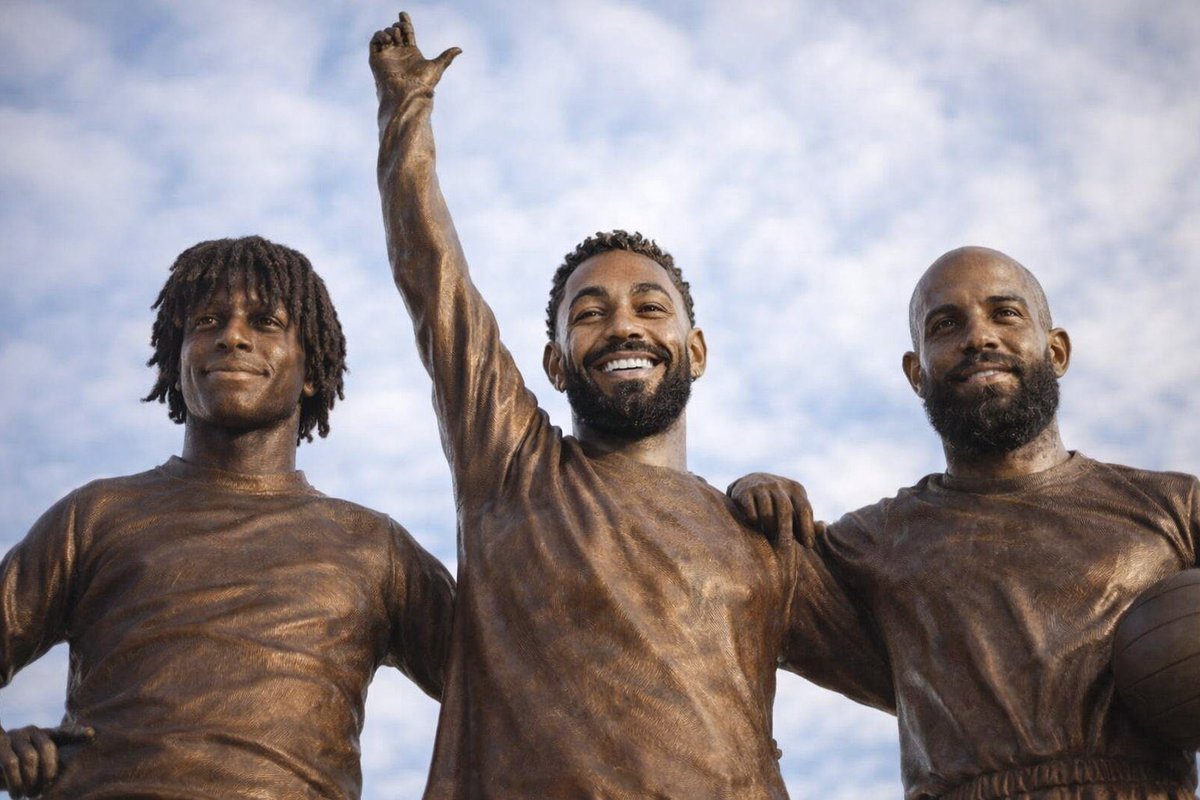 _HeevsRed tweet media