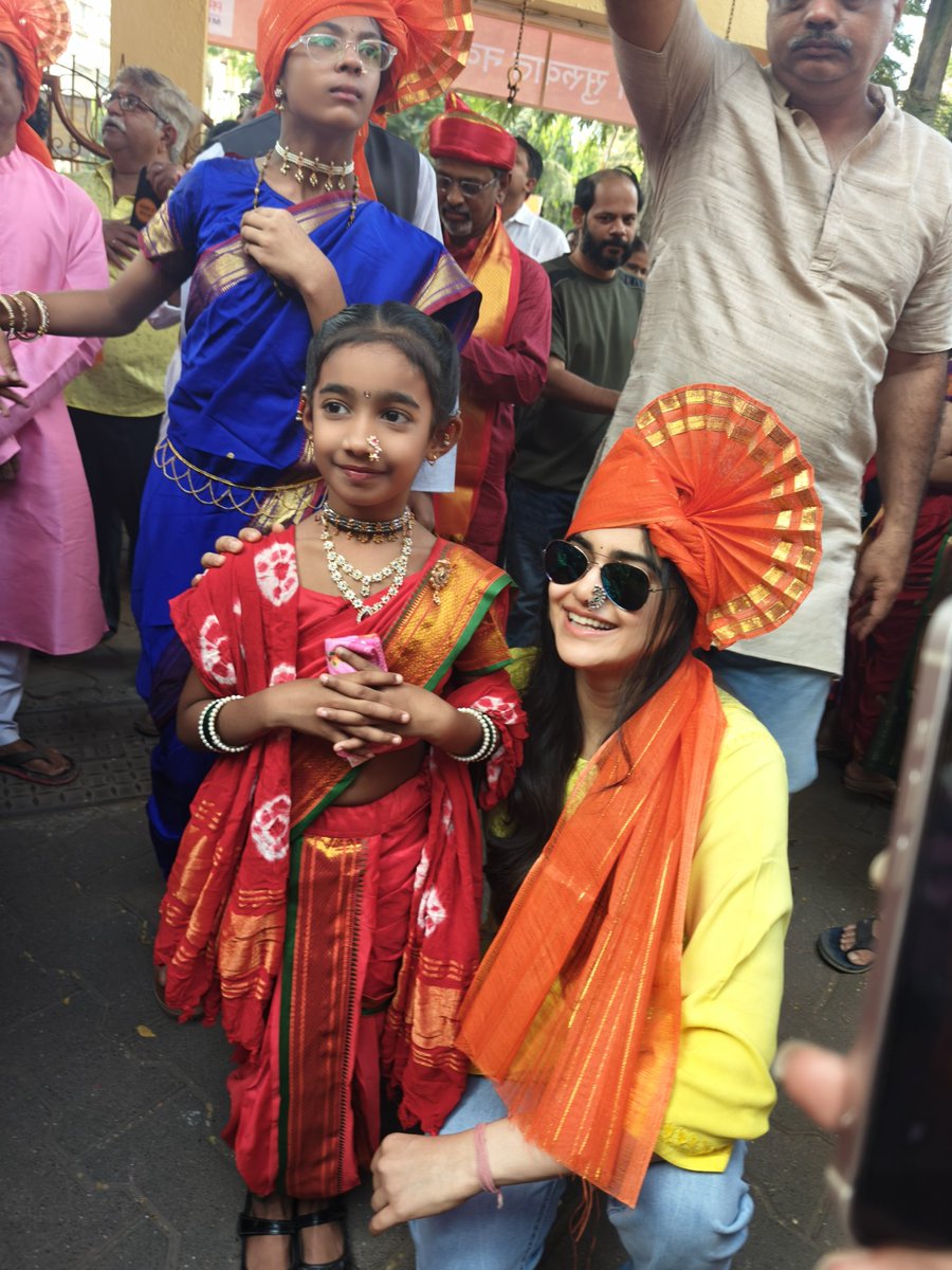 Adah Sharma tweet media