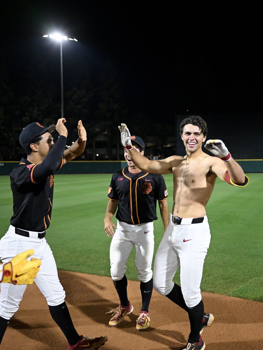 USC Baseball tweet media