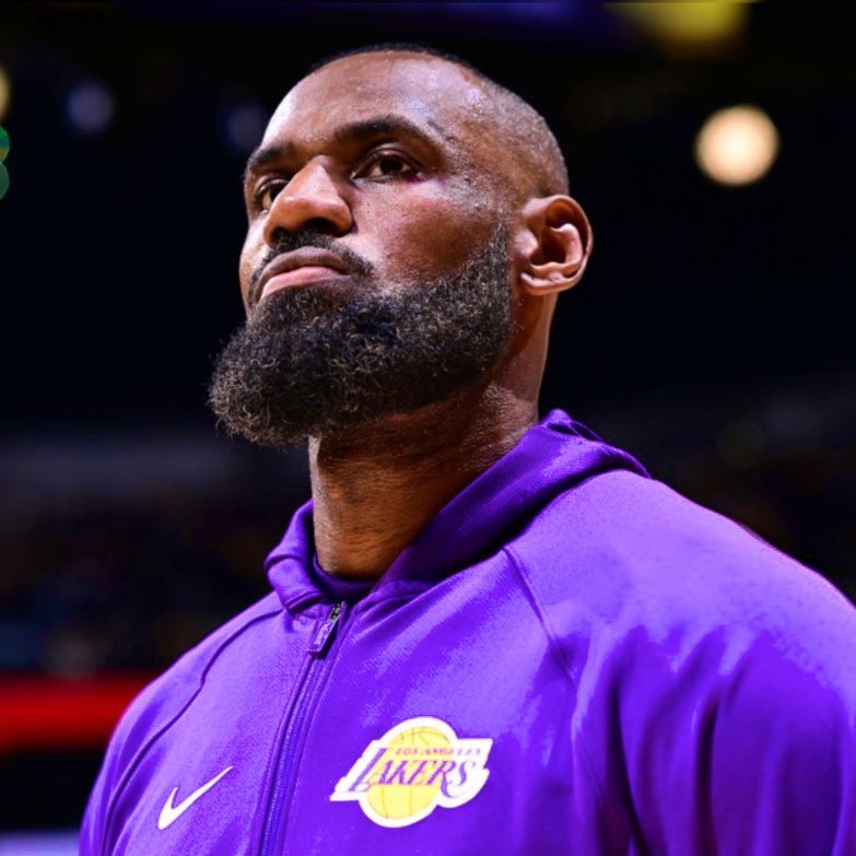 LakeShowYo tweet media