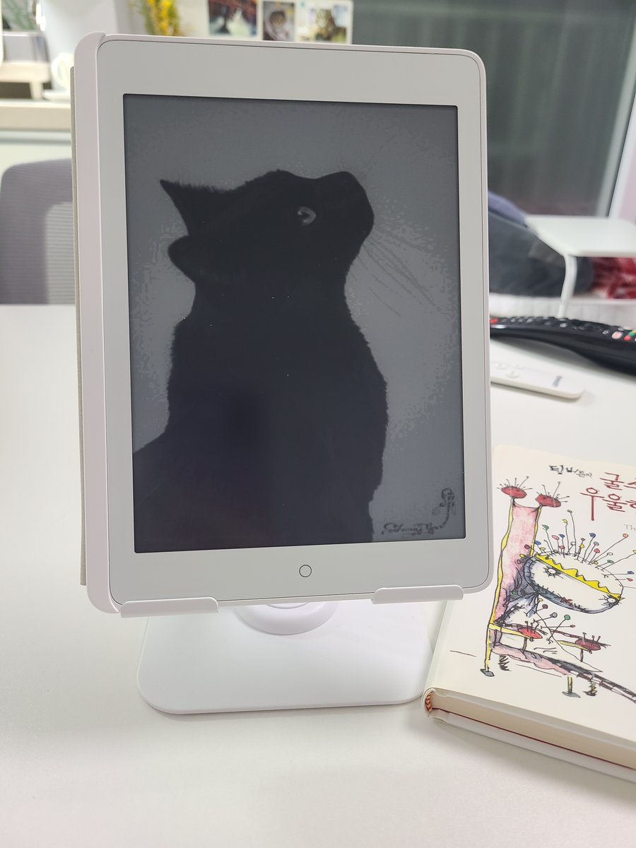 오늘도 겨우 tweet media