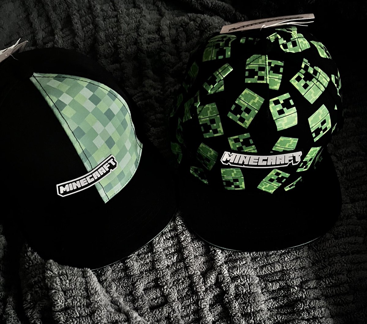 xxtTHEOxx tweet media