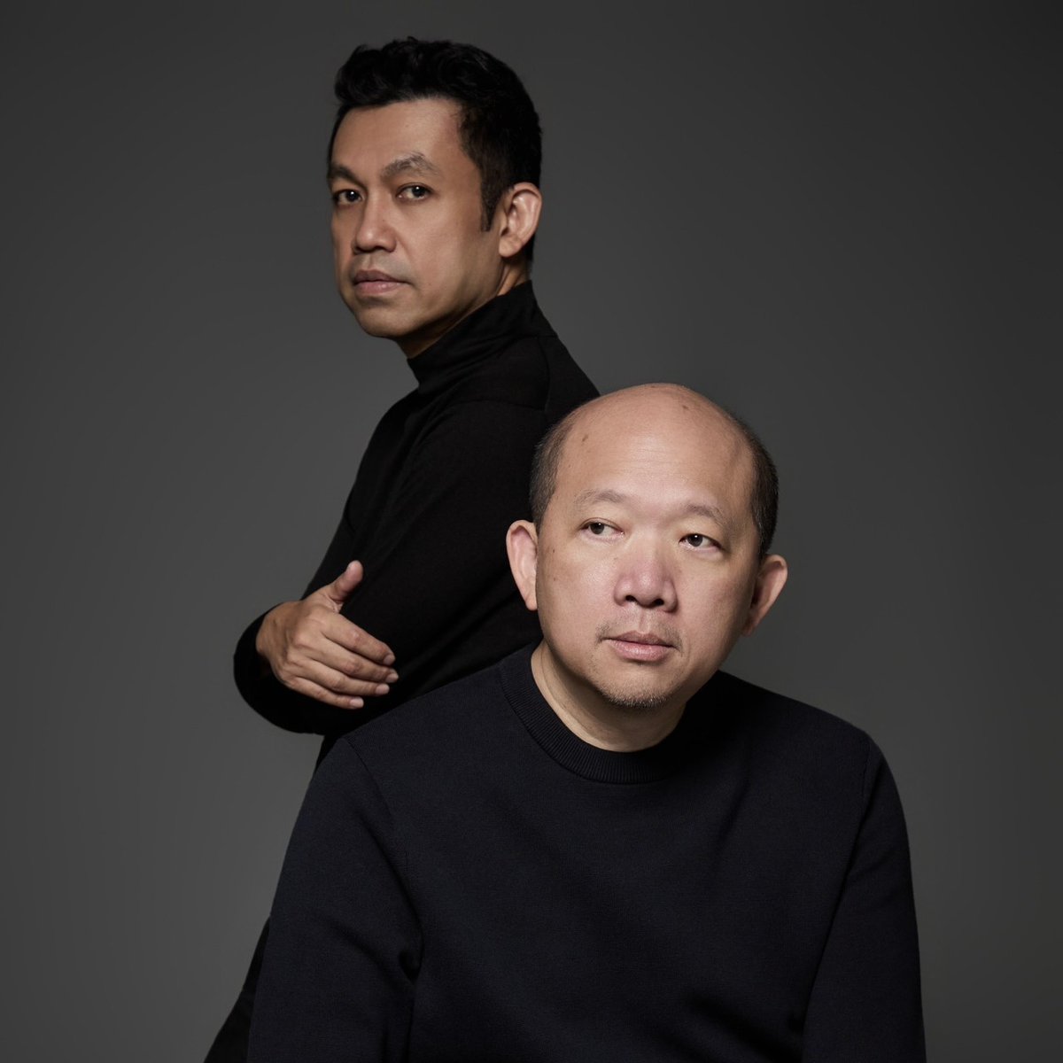 around_ent's tweet photo. “The Oath” เพลงรักที่ บอย โกสิยพงษ์ อยากให้เปิดในวันสุดท้ายของชีวิต บทเพลงจาก BOYdPOD ที่เกิดจากคำสาบานในวันแต่งงาน และถูกถ่ายทอดอย่างลึกซึ้งผ่านเสียงร้องของ ป๊อด-ธนชัย อุชชิน
#TheOath_BOYdPOD #TheOath #BOYdPOD
อ่านข่าวเพิ่มเติม
📍https://t.co/KGl9AiA8lJ
“The Oath” พร้อมให้รับฟังและรับชมมิวสิควิดีโอได้แล้วทาง YouTube และทุกแพลตฟอร์มสตรีมมิง