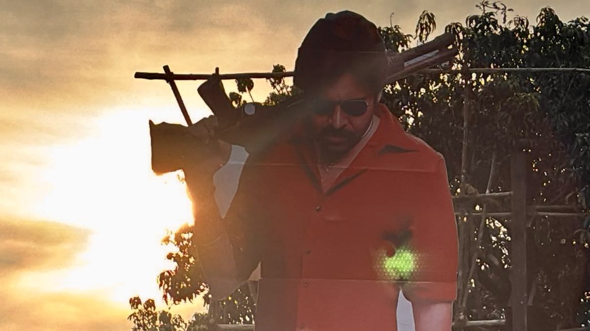 southcinemaaaa's tweet image. #UstaadBhagatSingh - Ugadi Entertainer👌

Childhood episode works well interval bang is a high. #Thaman BGM superb &amp;amp; #PawanKalyan vintage vibes are back.

Second half stays engaging with Ee Manase and solid BGM. #HarishShankar never disappoints fans. Predictable story but good