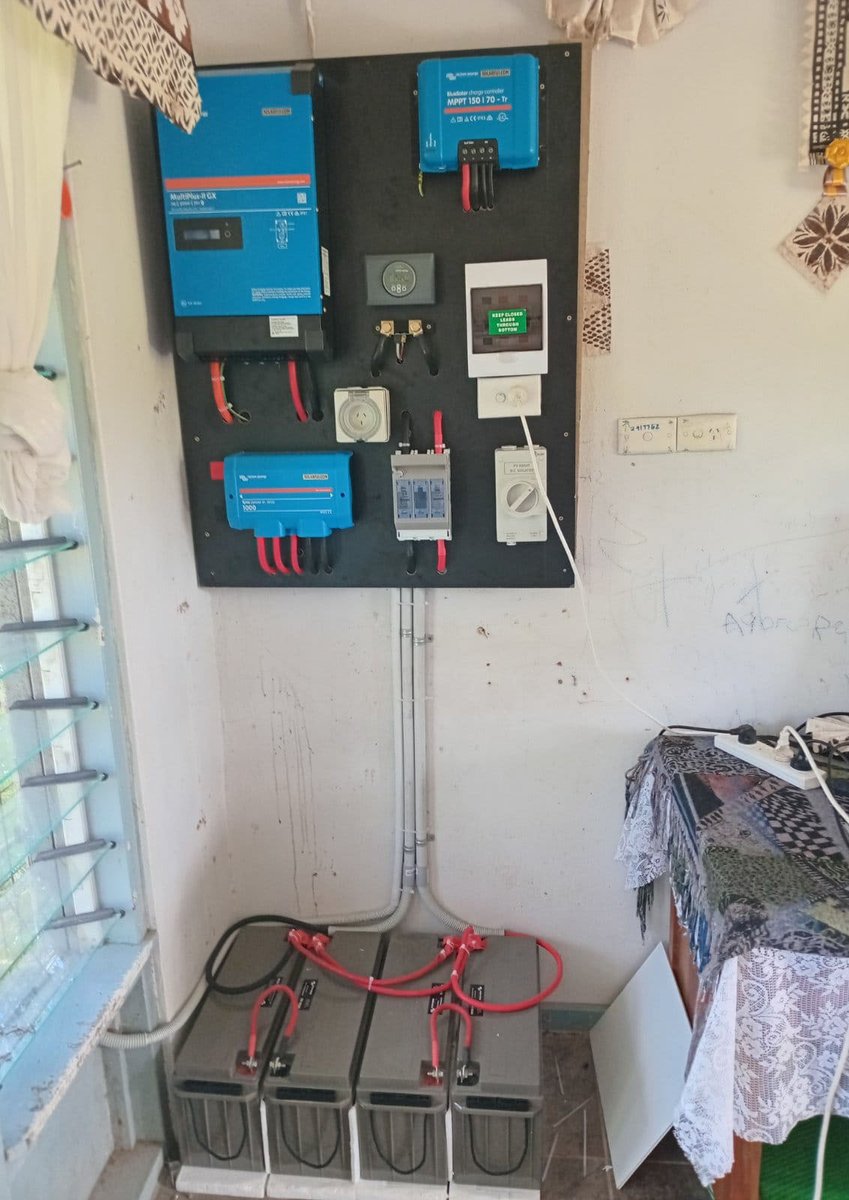 SolarFiji's tweet photo. 🌞 Proud to deliver an off-grid solar system for the Fiji Police Force Quarters in Vanuabalavu 🇫🇯

👉 Read more: https://t.co/Yo39hi1hK4

#solarfiji #victronenergy #FijiPolice #communityproject #OffGridSolarSystem #renewableenergy #solar #AikoSolar https://t.co/h8crcuSpkP