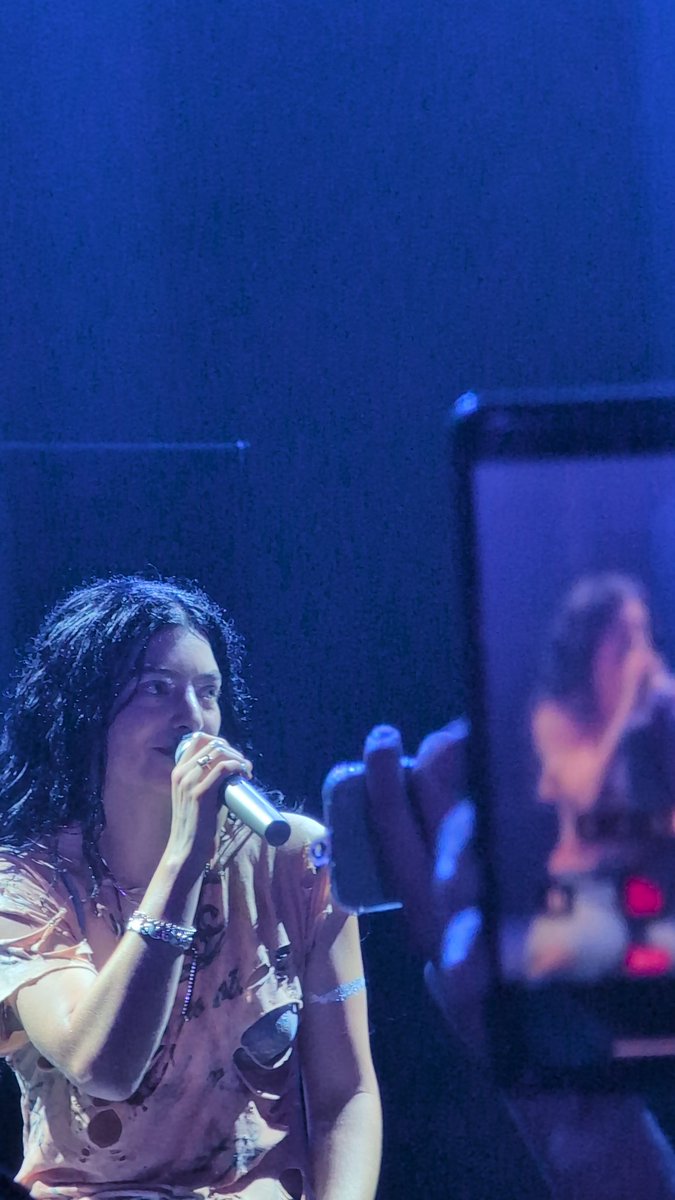 soyreni's tweet photo. Lorde in Paraguay @Asuncionico_ @lorde @LordeUpdatesBR #UltrasoundWorldTour https://t.co/UWIDJs6FmZ