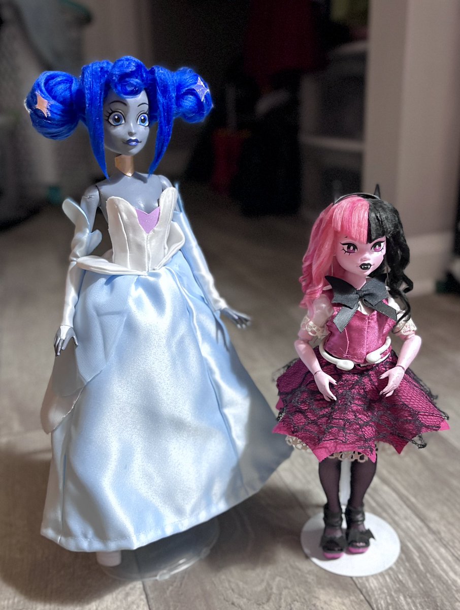 mxwormie tweet media