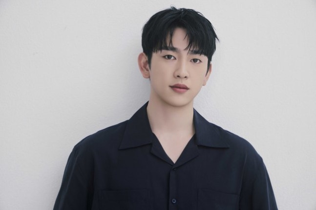 พัคจินยอง GOT7 เตรียมกลับมาในฐานะนักร้องเตรียมคัมแบ็กเดี่ยวเดือนพฤษภาคม

นักร้องและนักแสดงพัคจินยอง กำลังเร่งเตรียมอัลบั้มใหม่โดยตั้งเป้าคัมแบ็กในเดือนพฤษภาคมนี้

ตามที่ต้นสังกัด BH Entertainment เปิดเผยเมื่อวันที่ 19 มีนาคม พัคจินยอง กำลังมุ่งเน้นไปที่การเตรียมอัลบั้มใหม่(ต่อ👇)