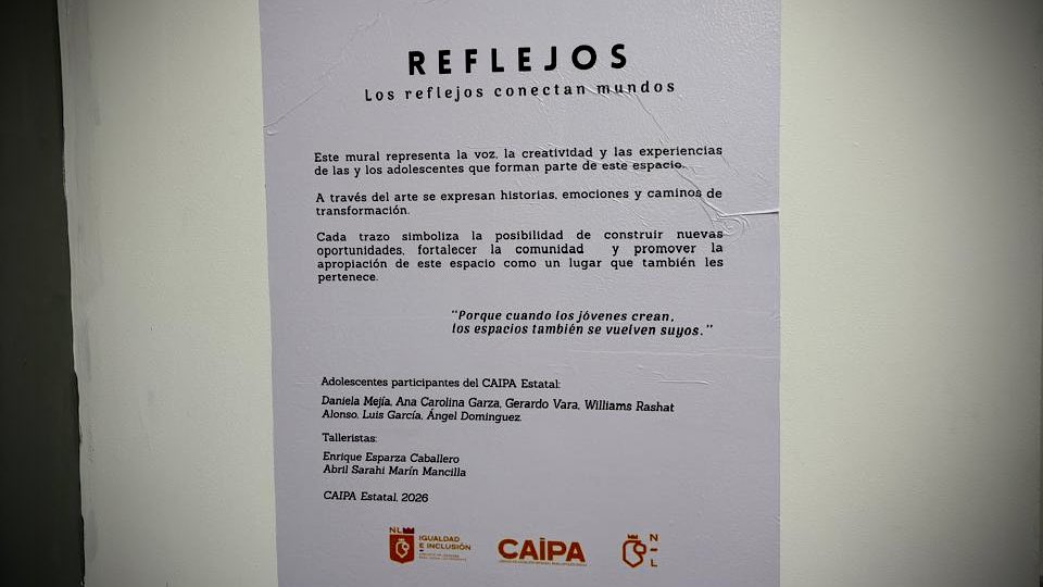 Con gran emoción inauguramos el Mural “Reflejos”, entregando los respectivos Reconocimientos a las personas del Centro de Atención Integral para Adolescentes (CAIPA) que trabajaron para su realización, asistiendo igualmente a la entrega de constancias para quienes concluyeron sus