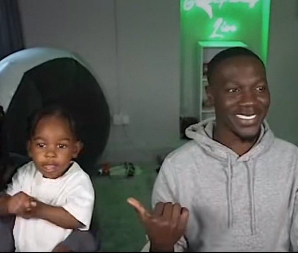 chris 🇬🇭🇺🇸⭐️ tweet media