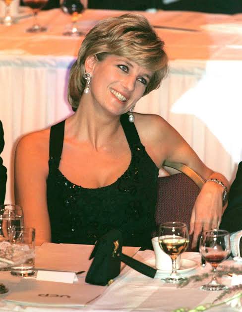 HistoricallyHigh tweet media