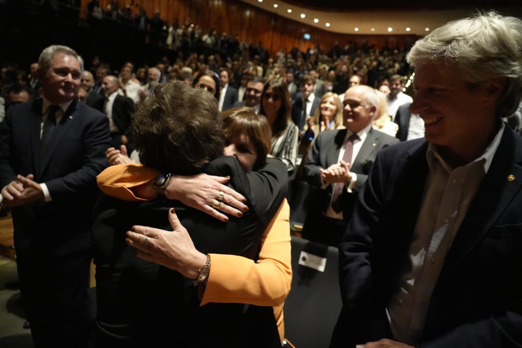 Patricia Bullrich tweet media