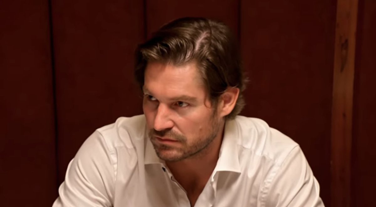 RoastReality's tweet image. Craig has scary eyes when he drinks #southerncharm